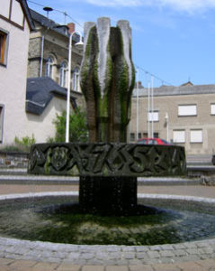 Montfort-Brunnen-239x300